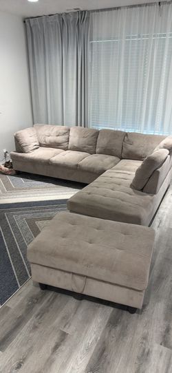 Sectional 3 pcs sofa set in good condition
