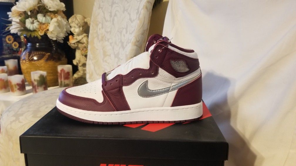 Air Jordan Retro 1 Bordeaux size 7y