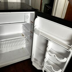 Haier Mini Fridge
