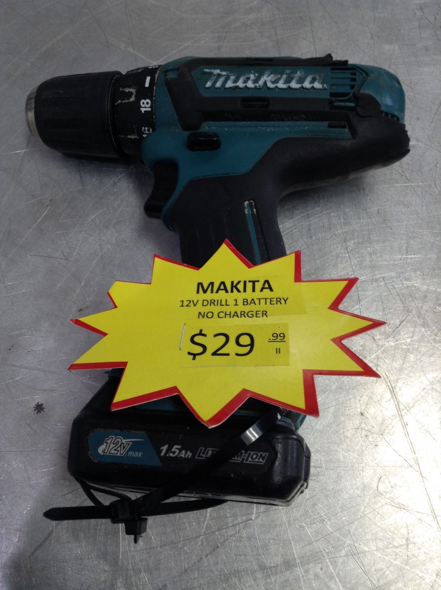 Makita 12v drill with battery 11091137875