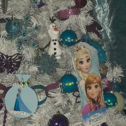 Frozen Theme Christmas Tree