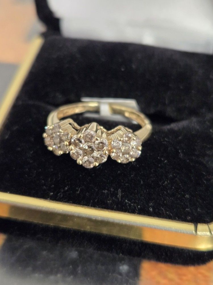 14kt Diamond Cluster Ring