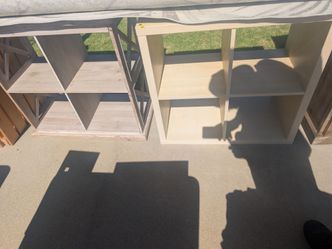 Small wooden shelf's