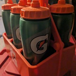 Gatorade Tray With 6 Gatorade Bottles.