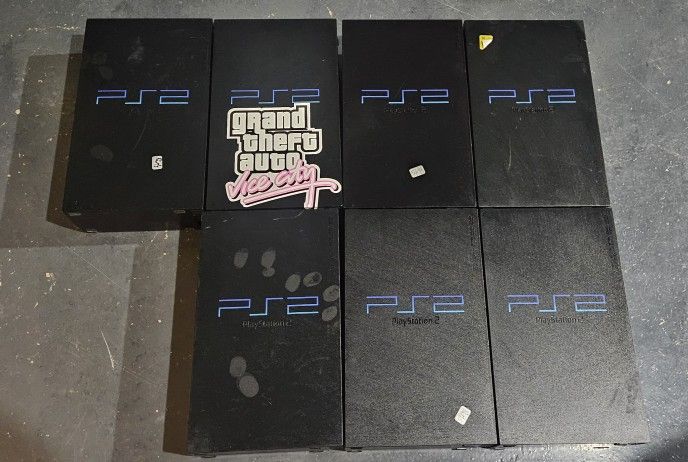 7 Playstation PS2 Fat Systems