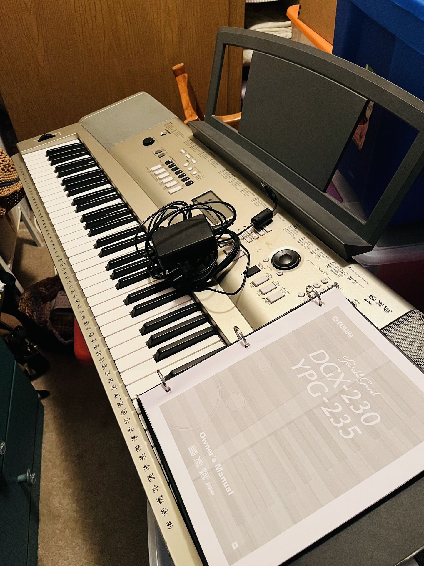 Yamaha Keyboard YPG-235
