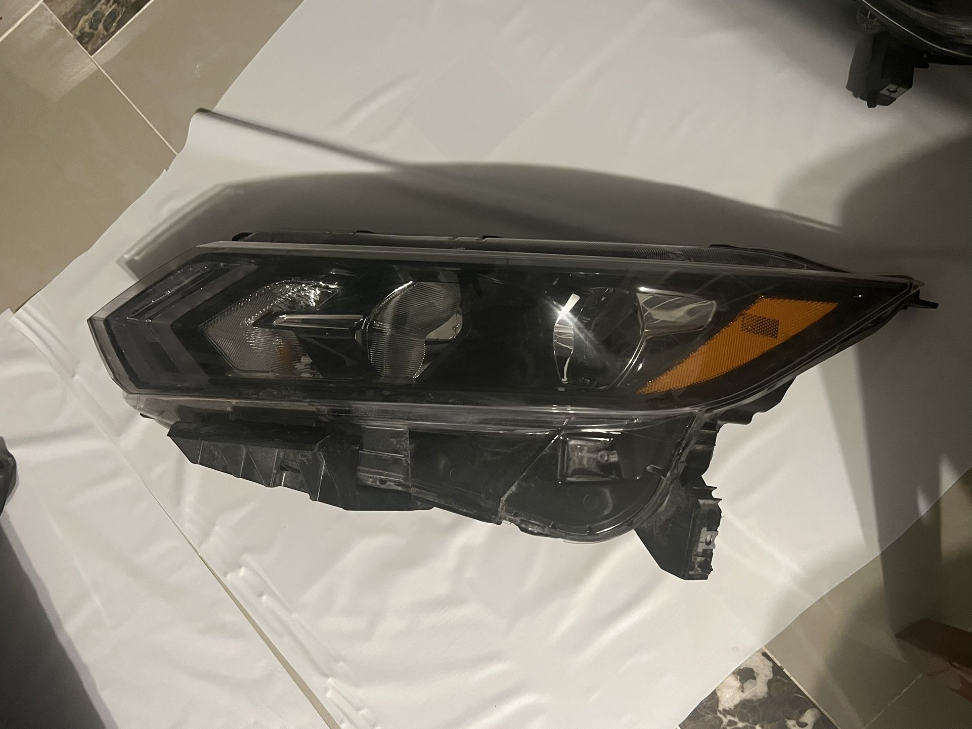 OEM Nissan Sentra DRIVER side headlight 2020-2022