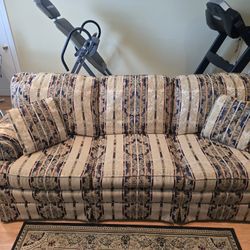 3 Seat Sofa/Couch Excellent Condition 