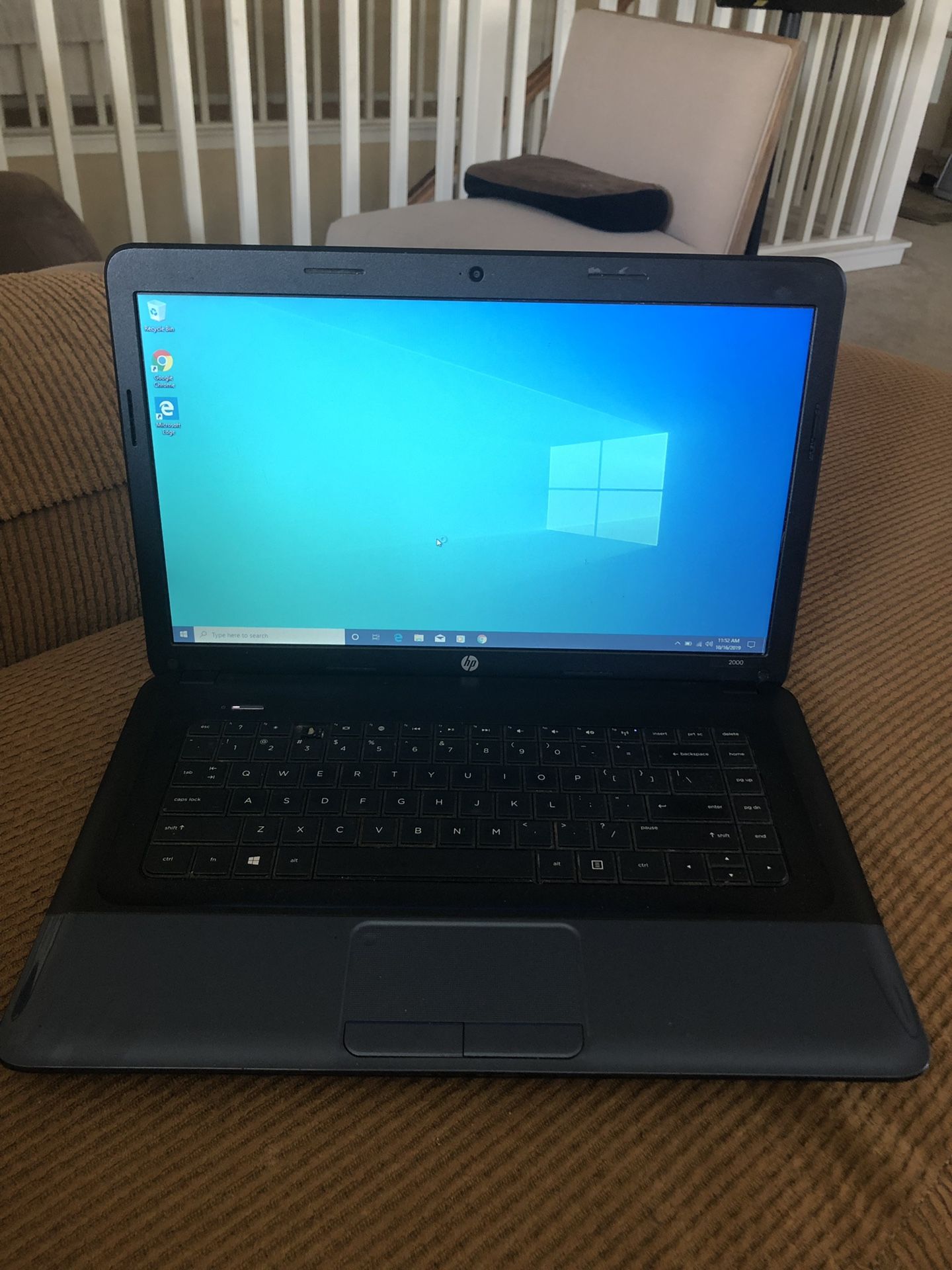 HP 2000 15.6" windows 10 wifi laptop