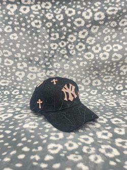 NY Yankees Black Baseball Cap with Rhinestone Detail