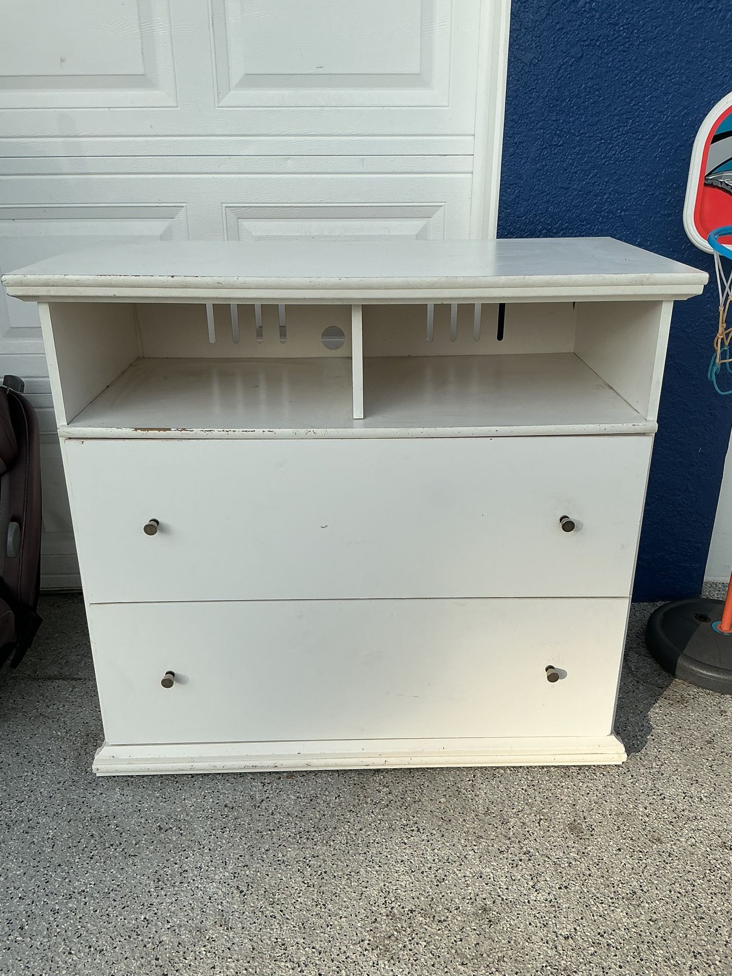 White Wood Dresser