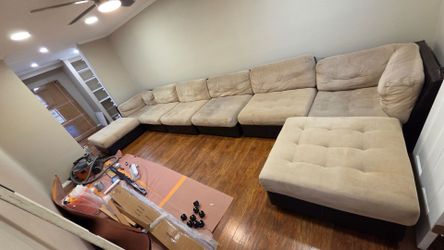 8-Piece Sectional Couch – Modular / Rearrangeable