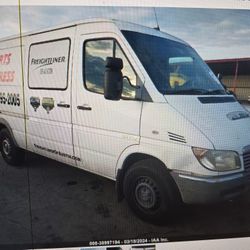 FOR PARTS A 2006 FREIGHTLINER SPRINTER 2500 2.7 ENGINE