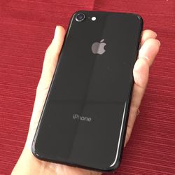 iPhone 8 64GB Unlocked Excellent Condition 