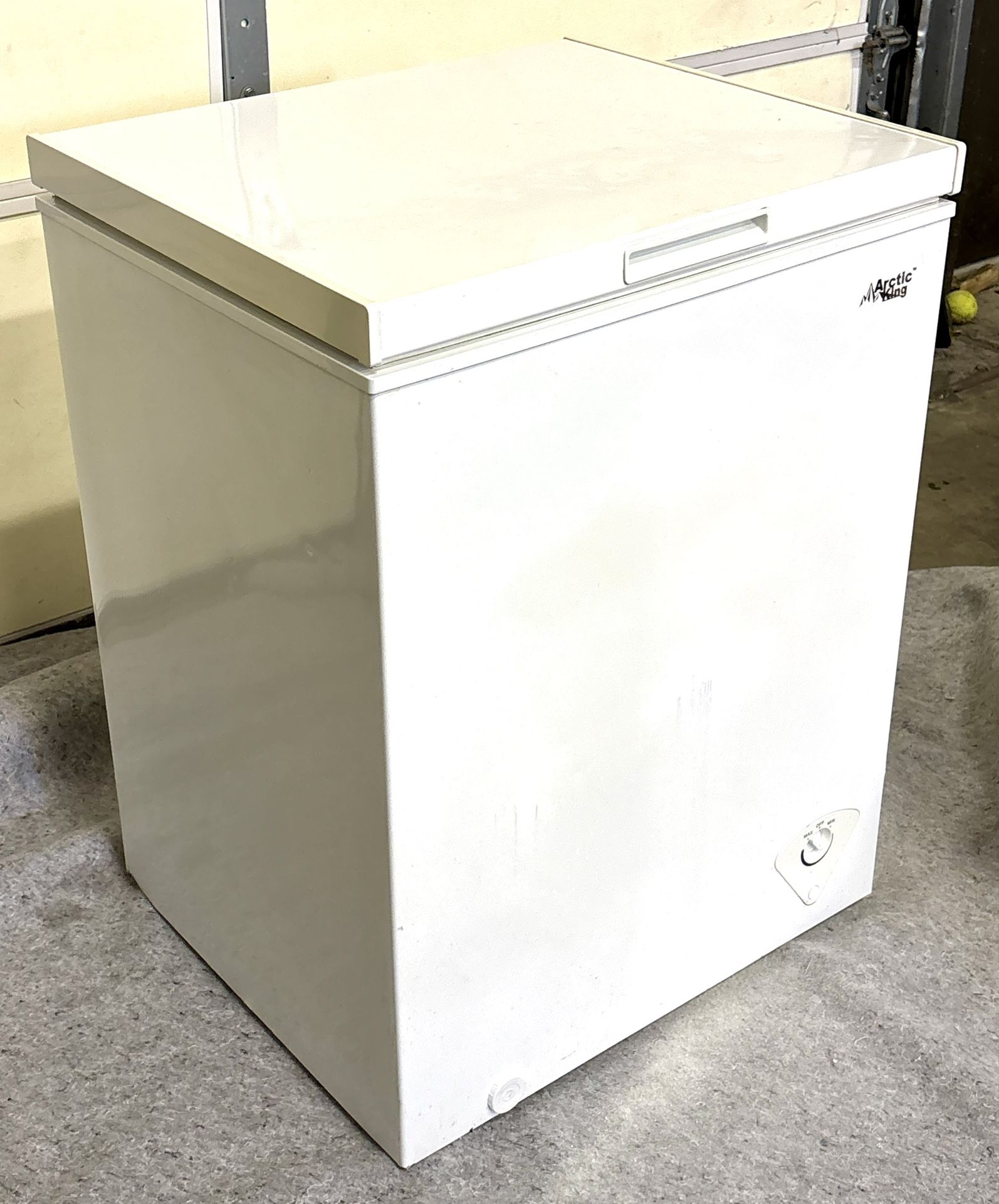 Arctic King 5.0 Cu Ft Chest Freezer White