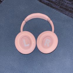 Beribes Cushioned Airplane Headphones.