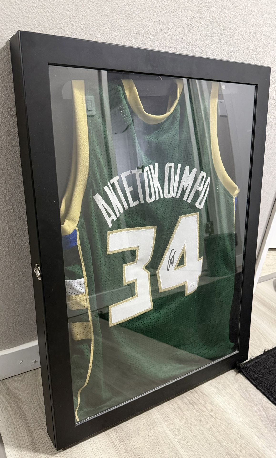 Autographed Signed Giannis Antetokounmpo Milwaukee Green Custom Jersey JSA COA Framed
