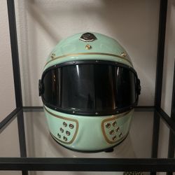 Guang Motorcycle helmet,  Ruby Like helmet, Full Face, Size Small