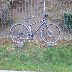 Cannondale quick 4 disk Hybrid 