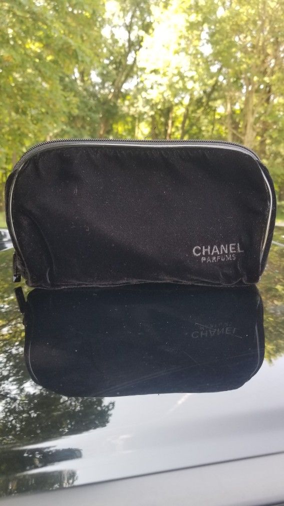 Chanel Parfums Black Velvet Cosmetic Bag