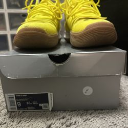 Nike Kyrie 5 “SpongeBob”