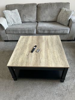 Ashly tea table