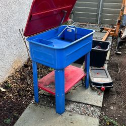 Parts cleaner in good condition