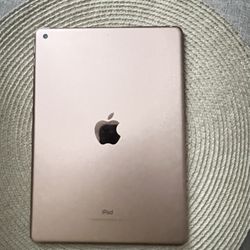 Apple iPad 6 A1893 Gold 32gb with Wi-Fi 