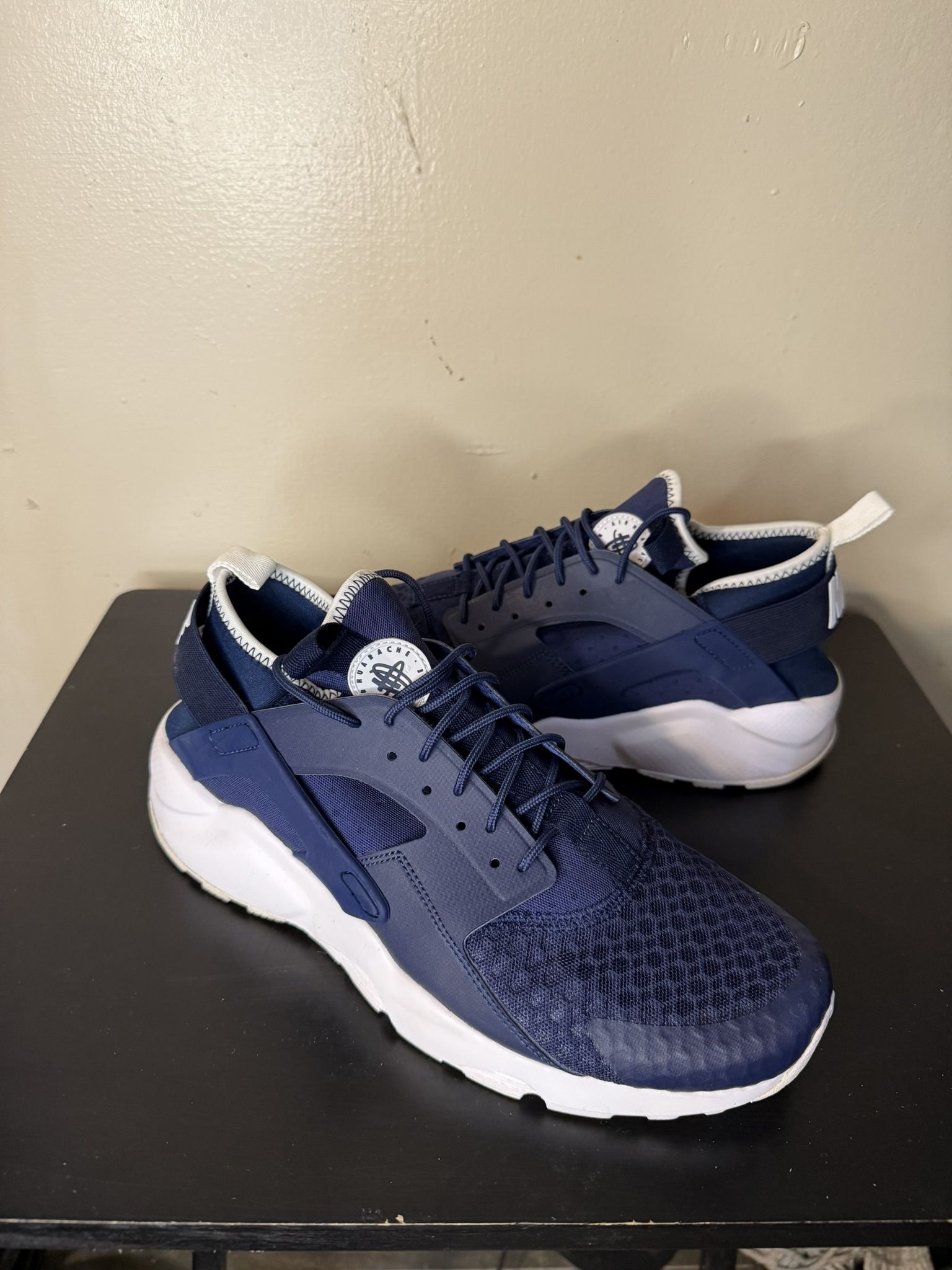 Men's Nike Navy Blue Huarache Size
