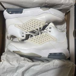 Jordan Maxim 200 White Metallic Silver Sz10.5 