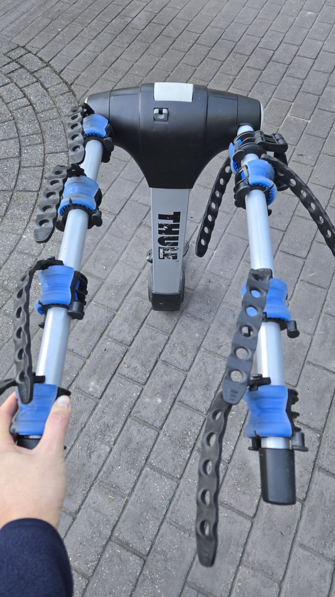 Thule - Apex 4 hitch bike rack 