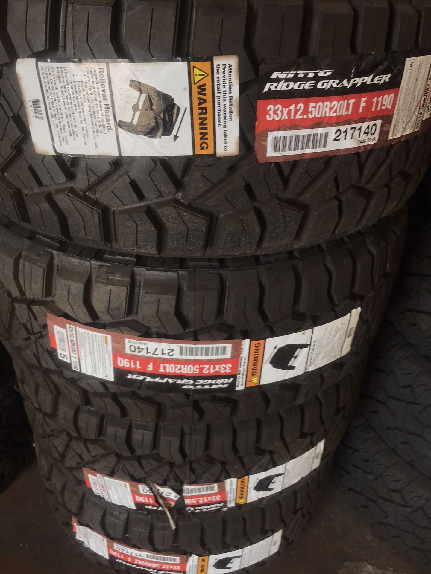 33x12.50 R20