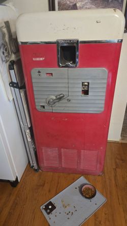Vendorlator VMC 27A 1950s coke needs compressor