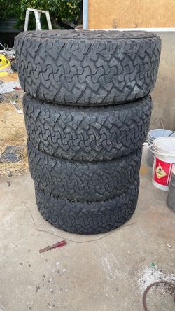 4 x venom power Terra hunter 37x13.50 r20lt