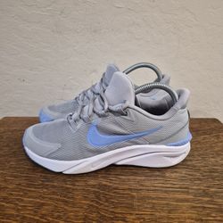 Nike Star Runner 4 Athletic Running Shoes Boy's Size US 5.5