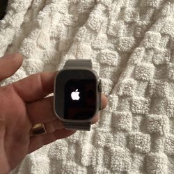 Apple Watch Ultra 1