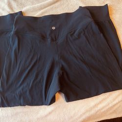 Lulu lemon Size 8