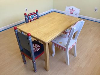 Kids Table & 4 Chairs