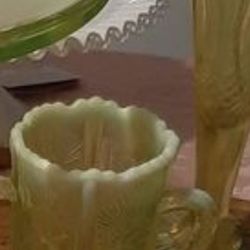 URANIUM  YELLOW SPOONER 