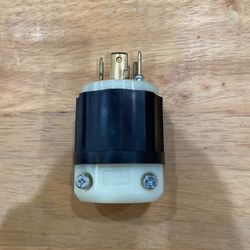 LEVITON 30 A Locking Plug 2711