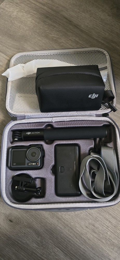 DJI - Mic 2 Wireless Omnidirectional MicrophoneDJI Osmo Action 3 Adventure Combo Action Camera 4K Waterproof for vlogs Youtube