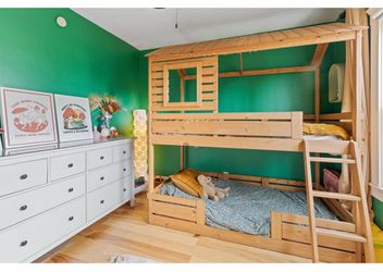 Kids bunk bed