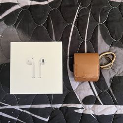 Apple AirPods 2nd Generation with Charging Case