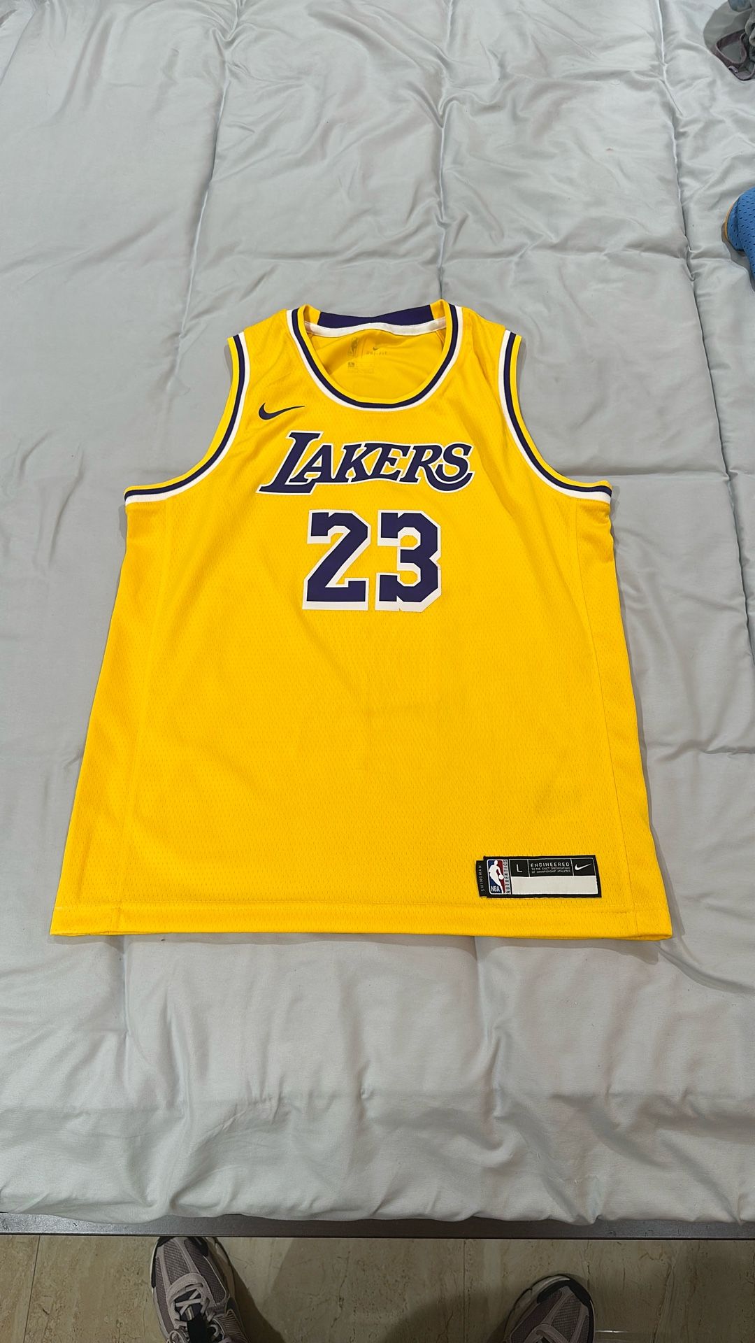 LeBron James Lakers Jersey #23 Youth Large
