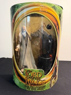 2001 LOTR Saruman with Floating Palantír Toy Biz Figure