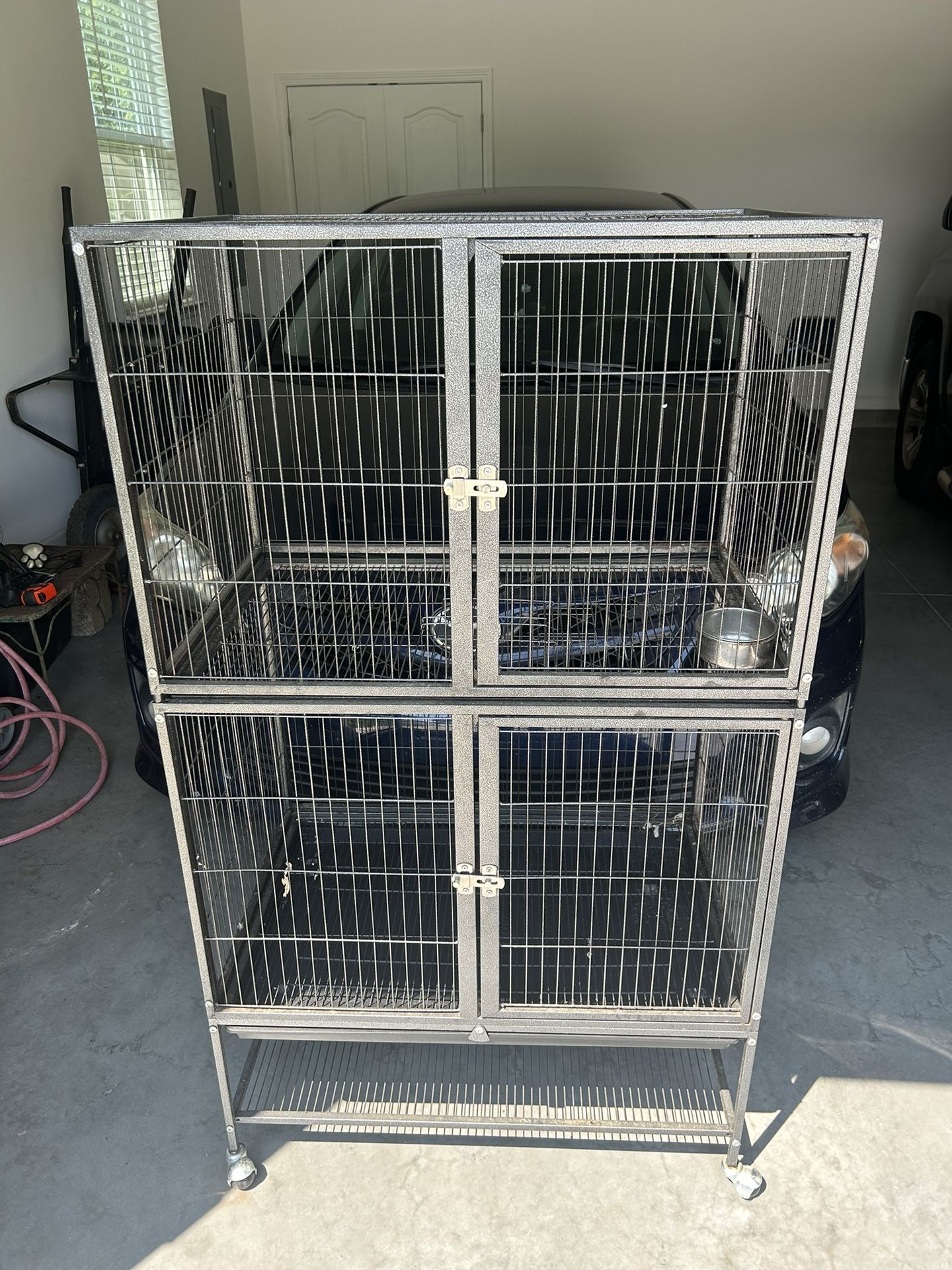 Large Metal Bird Cage / Read Below ⬇️