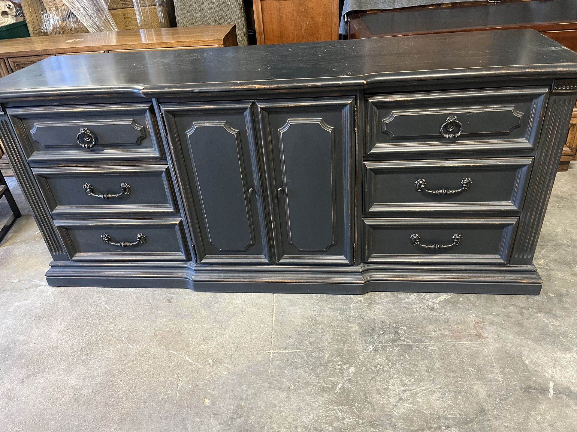 Dresser