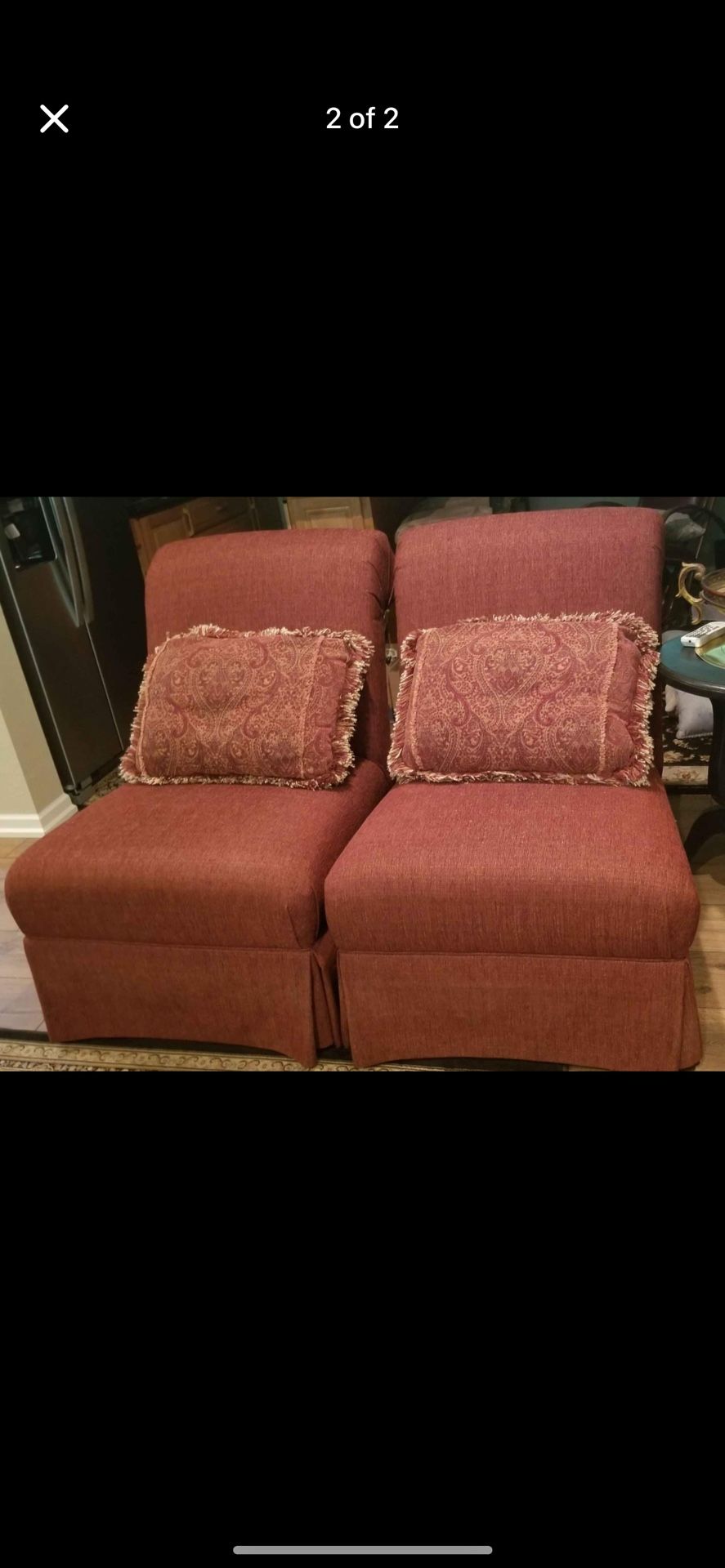 BASSETT Furniture Confortable Accent Chairs. 