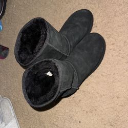 UGG Boots Women’s 9