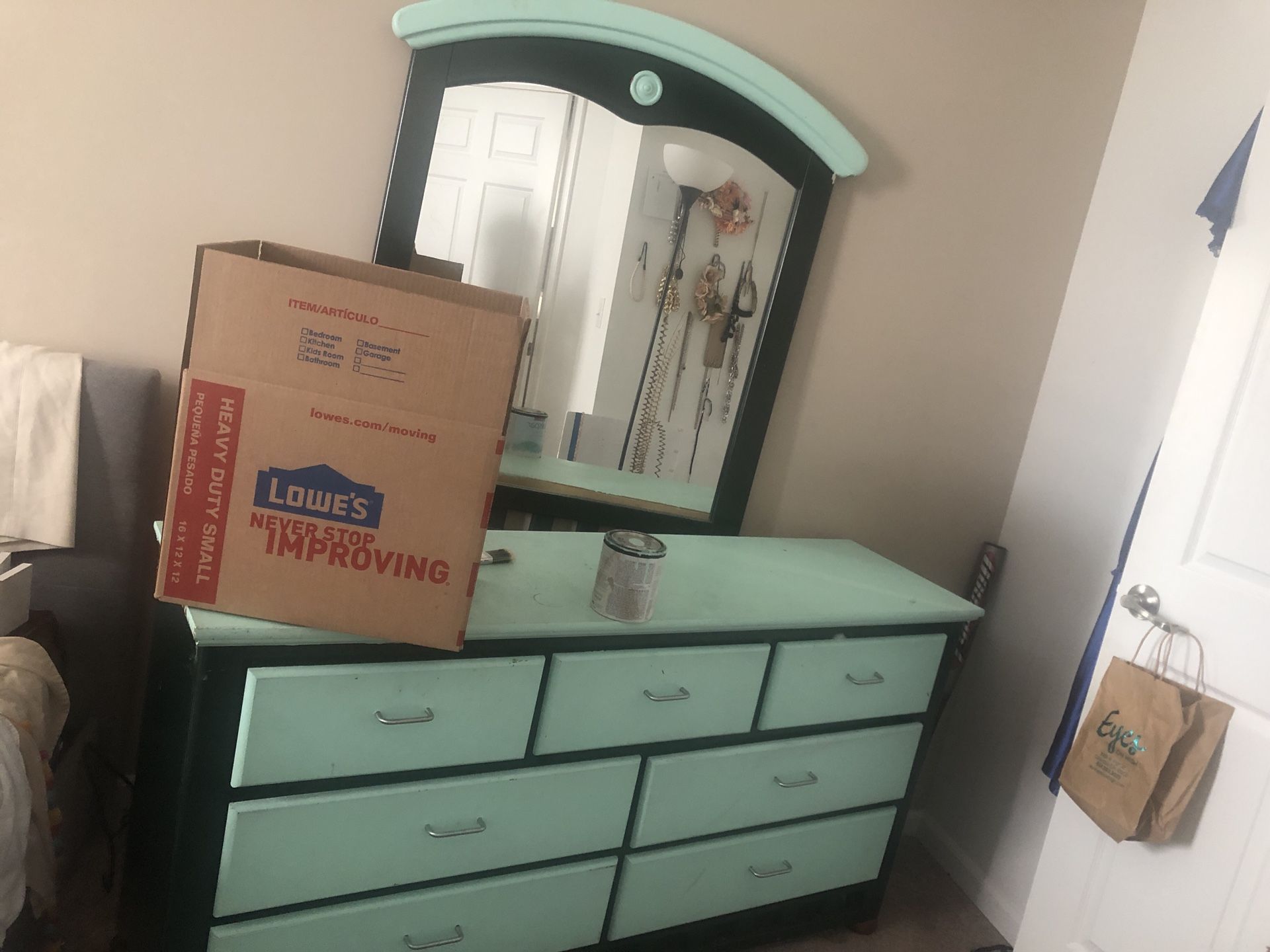 7 drawer dresser and mirror